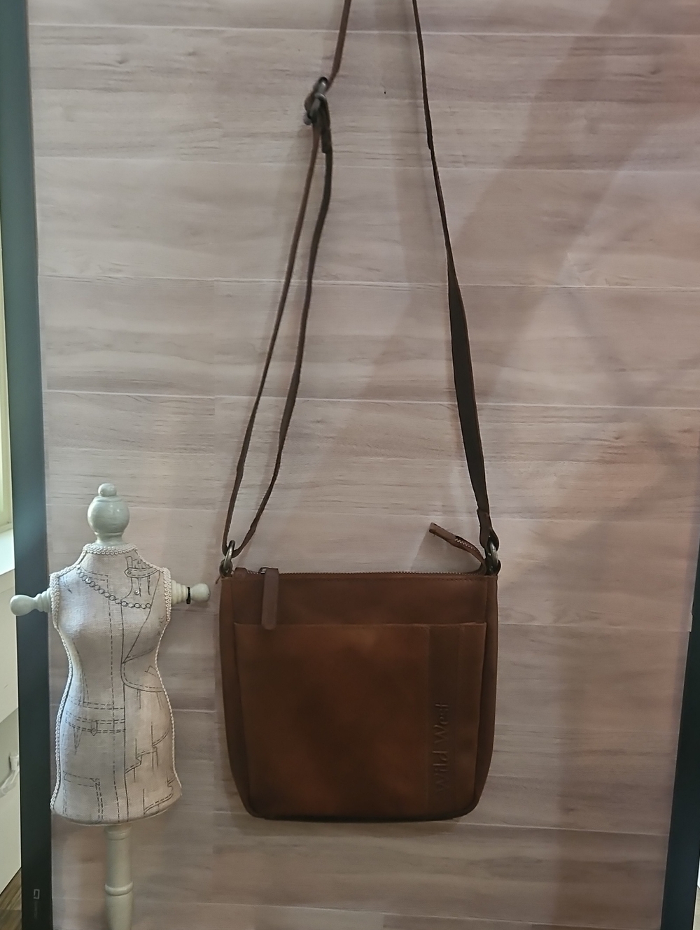 Wild West Genuine Leather Western Style Crossbody Purse W/ Plaid Interior
